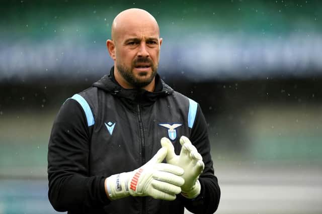 Pepe Reina, dancing penguin. (Photo by Alessandro Sabattini/Getty Images)