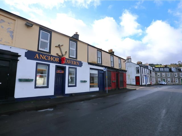 £100,000
Agent - Graham + Sibbald
Traditional bar, popular with local community, with attractive outlook over Kames Bay and Port Bannatyne Marina.