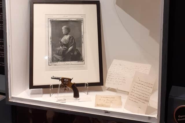 Items relating to some of Swanson's famous cases, such as the recovery of the Countess of Bective's stolen jewels, are part of the collection.