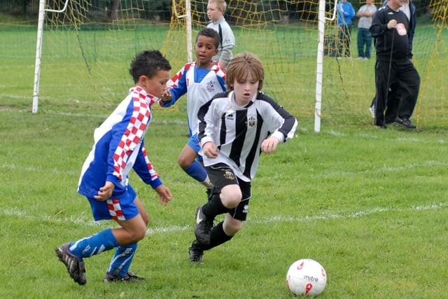 Newcastle Bassa  v Boldon Colts under-10s in blue. Remember this from ten years ago?