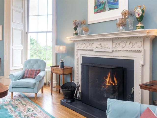Sitting room.