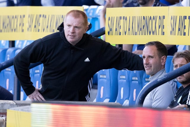 Neil Lennon has hit out at claims from Hibs chief Ron Gordon that clubs should be deducted points for failing to adhere to COVID-19 guidelines. The Celtic boss branded the view “absolute nonsense” and said people in glass houses shouldn’t throw stones. (Various)