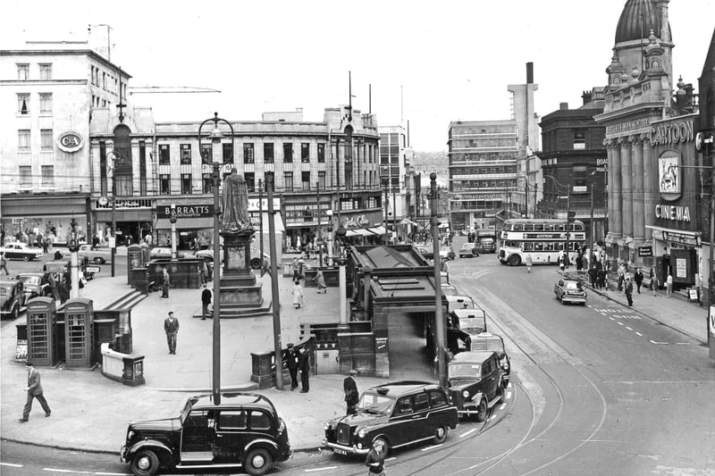 Fitzalan Square, looking towards Commercial Street. The picture is undated but the Sheffield History forum's timeline says that the Cartoon Cinema on the right opened in 1959 and became the Classic Cinema in 1962