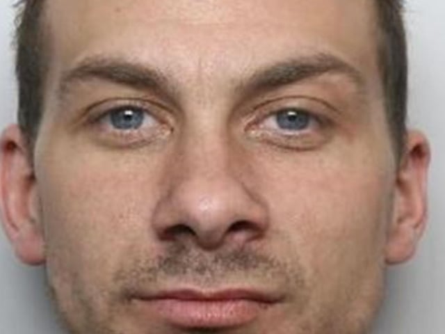 Leon Smith, 31, who is known to frequent the Rawmarsh area, has been recalled to prison.