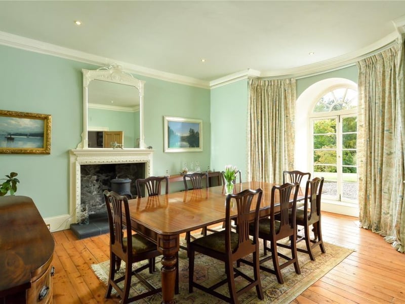 Dining room.