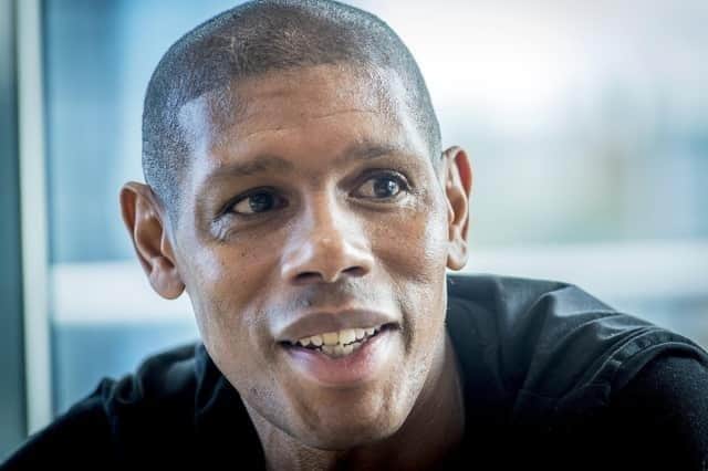 Sheffield Wednesday legend Carlton Palmer is set to run the London Marathon just weeks after suffering a suspected heart attack during the Sheffield Half Marathon