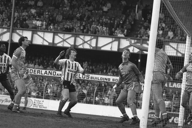 Sunderland defeat Shrewsbury 2-0 back in 1986.