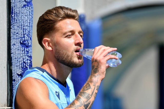 Chelsea, Manchester United and Tottenham are all interested in Lazio midfielder Sergej Milinkovic-Savic, who has an asking price of around £80m. (Daily Mail)