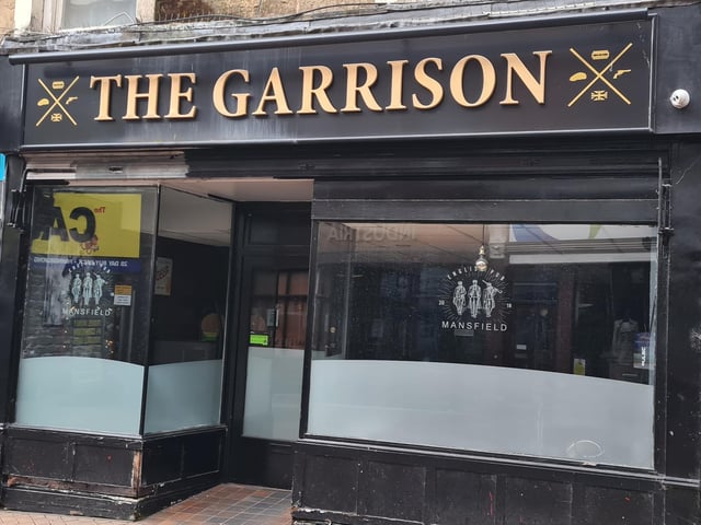 The Good Beer Guide says: "This is the brewery tap for the Moody Fox Brewery based nearby in Hilcote. Six real ales and a range of ciders are available."