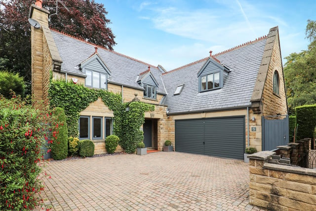 Located within an exclusive development in the heart of Whirlow, this truly outstanding property offers 1851 sq, ft. of superbly appointed accommodation set across two levels.