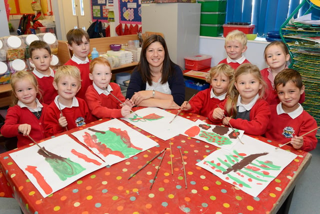 The new reception class pupils at Felton First School with Sophea Pounder.