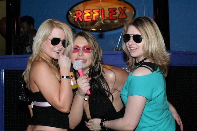 "Girls just want to have fun" - at the Reflex 80's Bar - March 2004