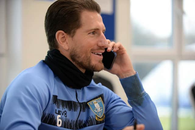 Several Sheffield Wednesday players were phoning around fans today. (via Sheffield Wednesday)