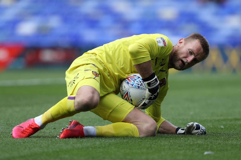 Millwall are set to bring in two new players, with both Hull City goalkeeper George Long and Derby County full-back Scott Malone. The latter is currently on loan at the Den, and was previously a Millwall between 2012 and 2015. (London News)