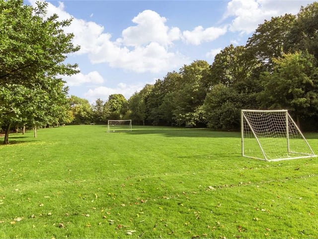 Merchiston Gardens Park.