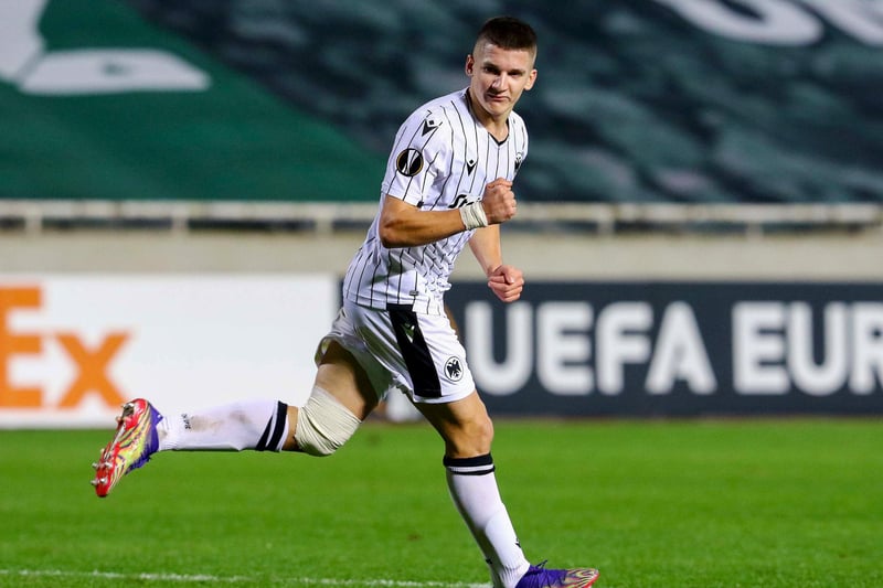 Manchester United are reportedly keeping an eye on Christos Tzolis, with Borussia Dortmund and Club Brugge also interested. Brighton have already tried to make their move were ‘not able to approach the financial requirements of PAOK’ with the issue ‘not moving on’. (Sportime)