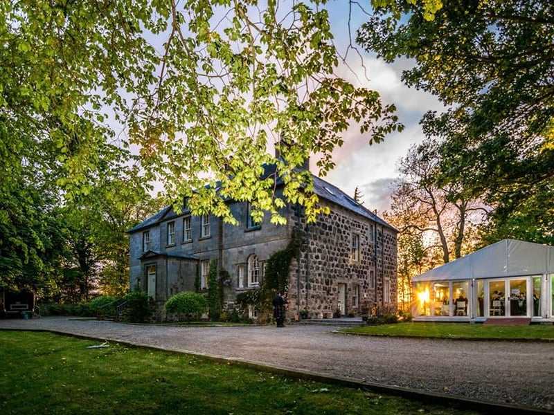 Luxurious and beautifully presented 4-star country house in coastal Aberdeenshire - £999,995.