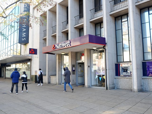 Natwest in Commercial Road, Portsmouth is open during the lockdown but with reduced hours of 10am to 3pm. Picture: Sarah Standing (051120-7729)