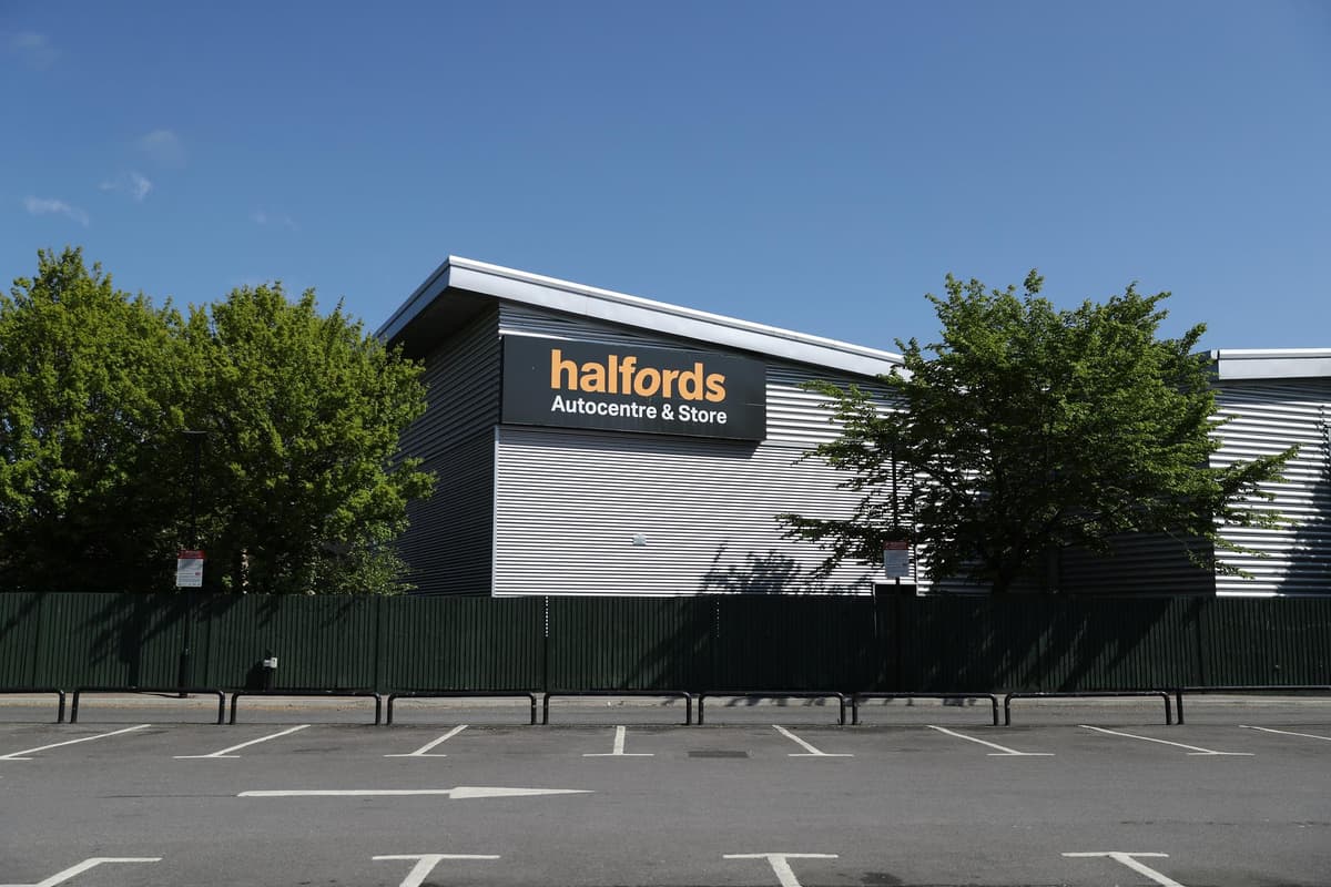 Cyclists celebrate as Halfords reveal 53 stores set to reopen
