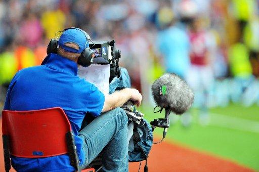 The SPFL’s 42 clubs could make use of an AI system to allow them to broadcast matches to fans if games are played behind closed doors. The Pixellot uses algorithms and a network of cameras to follow play. Celtic use it for set pieces and it could be installed in grounds for £20,000. (Daily Record)