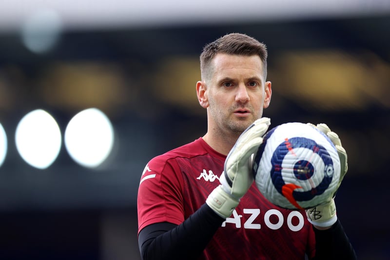 Manchester United are moving closer to agreeing terms with Aston Villa goalkeeper Tom Heaton, who looks likely to join them on a free transfer once his contract expires. He made 200 appearances during a notable spell at Burnley. (Telegraph)