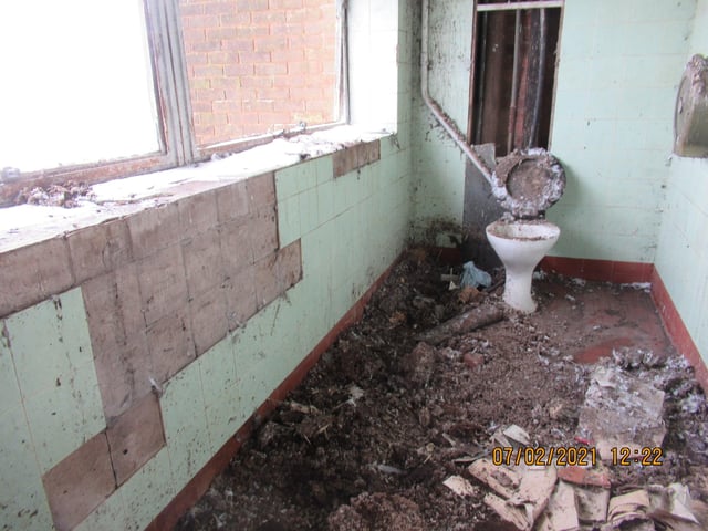Looks like the pigeons had been making use of the facilities while it was abandoned!