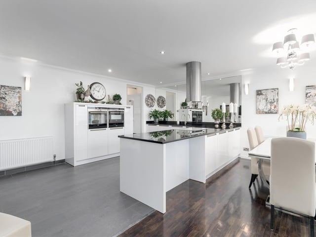 Kitchen / Dining area.