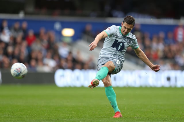 Veteran midfielder Stewart Downing has completed his return to Blackburn Rovers, having only left them back in June. He's made over 700 career appearances, and was capped 35 times by England. (Club website)