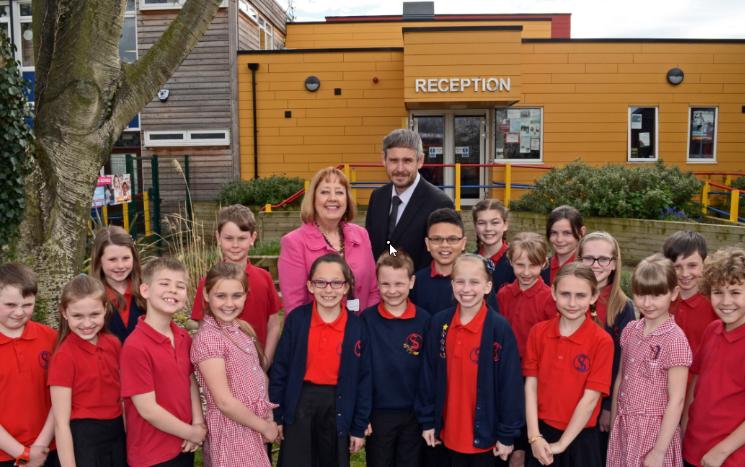 Scawsby Saltersgate Junior School has three classes with more than 31 pupils. Affecting 93 pupils.