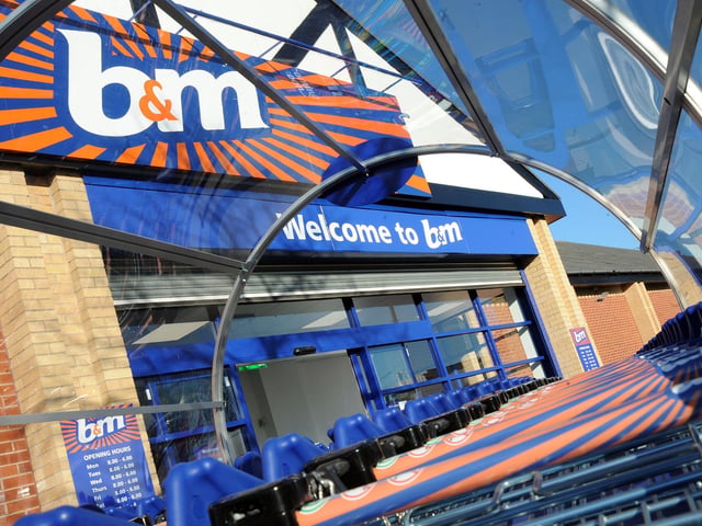 B&M is selling real trees at its branches with garden centres. Mansfield has a garden centre. (https://www.bmstores.co.uk)