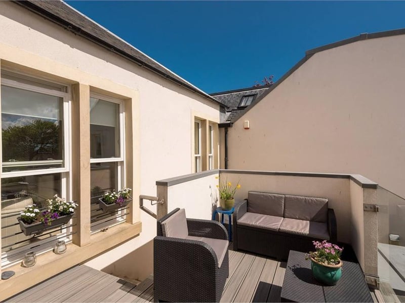 Roof terrace.