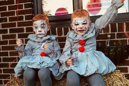 Casey Ann Ellis shared this spooky photo of two children dressed as Pennywise from IT.