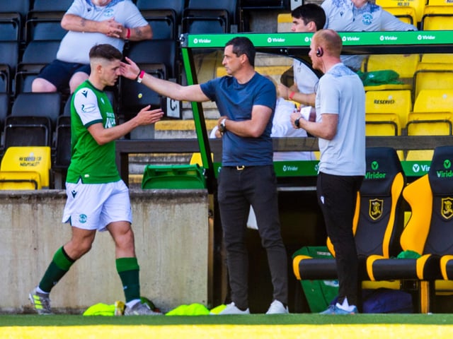 Hibs boss Jack Ross has admitted he would be “amazed” if teams weren’t looking at his star players. Premier League side Sheffield United have been linked with in-form striker Kevin Nisbet. Ross revealed any offer would have to “turn heads”. (Evening News)