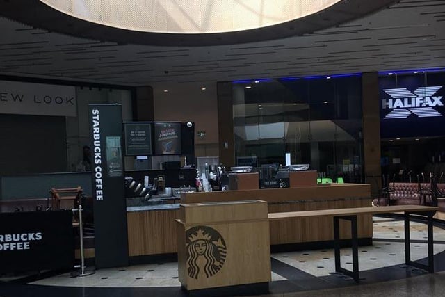 Starbucks closed (photo: Tom Baumgart).