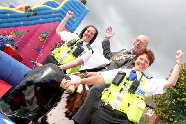 Barrow Hill fun day PCSO Sue Cooke, Mayor of Chesterfield Adrian Kitch and Sheila Rooksby PCSO in 2008