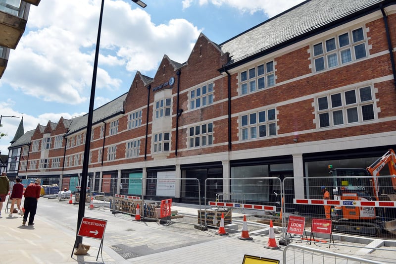 Located at the former Co-op building, Elder Way already has a brand new 92-bed Premier Inn hotel on the upper floors.
The planned "leisure quarter" - led by regeneration specialist Jomas - is offering ground floor and basement units for food and drink businesses.