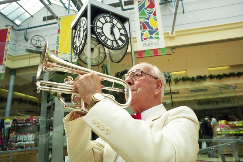Composer Dennis Taylor included the notes chimed by the clock from Sunderland Town Hall in his work The Wearside Suite in 1997.