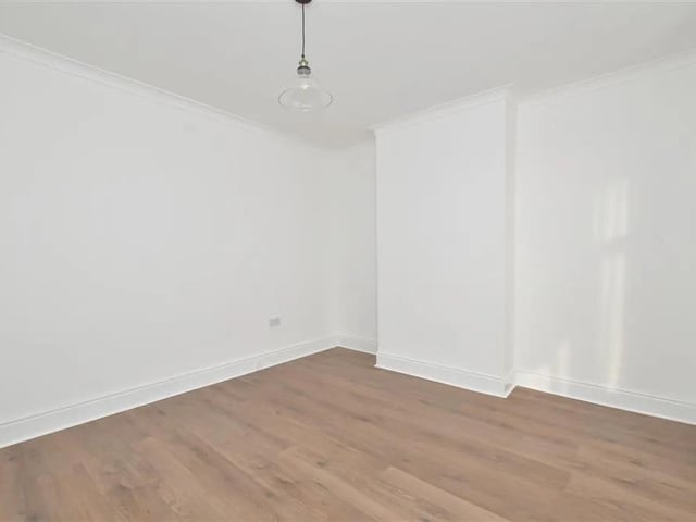 This four bed semi-detached in Baffins Road, Baffins is on sale for £264,000. It is listed in Zoopla by Homewise Ltd.