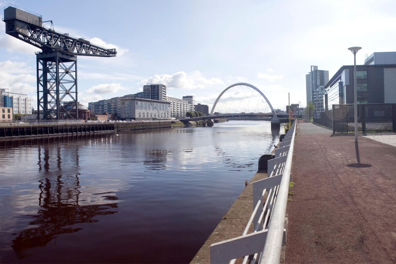 Part of the Glasgow to Inverness Cycle route, cyclists can enjoy great views over the Clyde as they pedal the traffic-free route from the Riverside Transport Museum to Glasgow Green via the city centre.