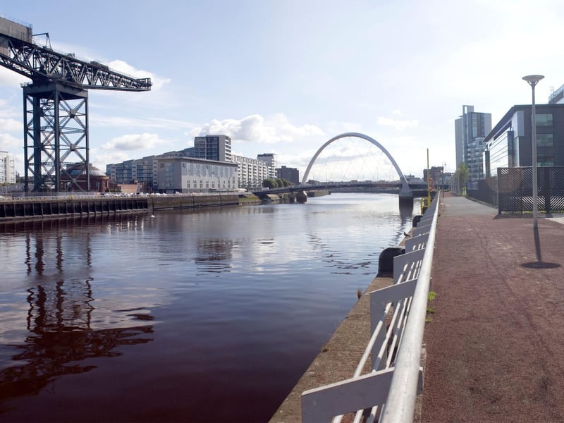 Part of the Glasgow to Inverness Cycle route, cyclists can enjoy great views over the Clyde as they pedal the traffic-free route from the Riverside Transport Museum to Glasgow Green via the city centre.