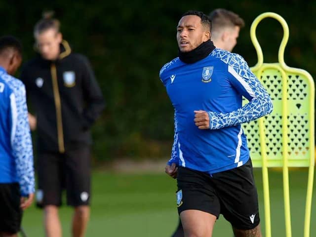 Former Sheffield Wednesday winger Nathaniel Mendez-Laing is reportedly in talks with Derby County.