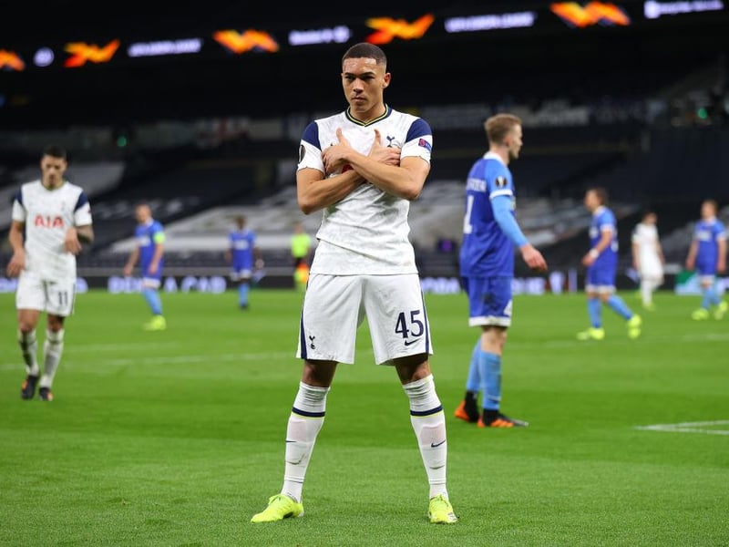 Tottenham Hotspur will decide against activating Carlos Vinicius’ £38million clause in order to sign the Brazilian permanently from Benfica. (Football Insider)