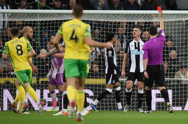 Ciaran Clark is sent off for Newcastle United against Norwich City. 
