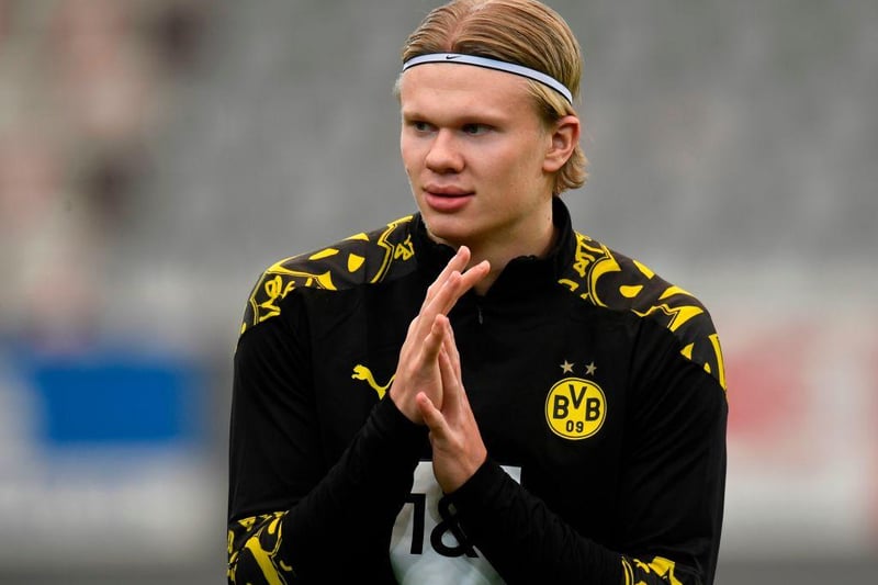 Manchester City will prioritise signing a striker this summer, regardless of whether they lure Barcelona star Lionel Messi to the Etihad Stadium. Borussia Dortmund’s Erling Haaland remains Pep Guardiola’s main target. (Goal)