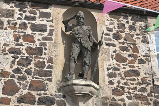 Alexander Selkirk statue (Pic: Gillian Tait)