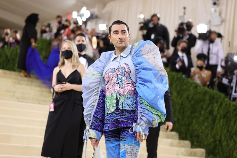 Dan Levy attends The 2021 Met Gala Celebrating In America: A Lexicon Of Fashion at Metropolitan Museum of Art on September 13, 2021 in New York City. (Photo by Mike Coppola/Getty Images)
