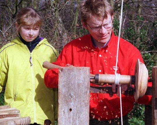 There was a craft day held at Sandall Beat Woods in 2000. Bowl Turner Robin wood with 12 year old Katie Kilner.
