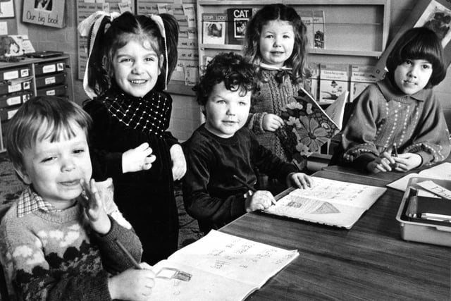 East Boldon Infants School pupils were photographed in 1986. Do you recognise any of the children pictured?