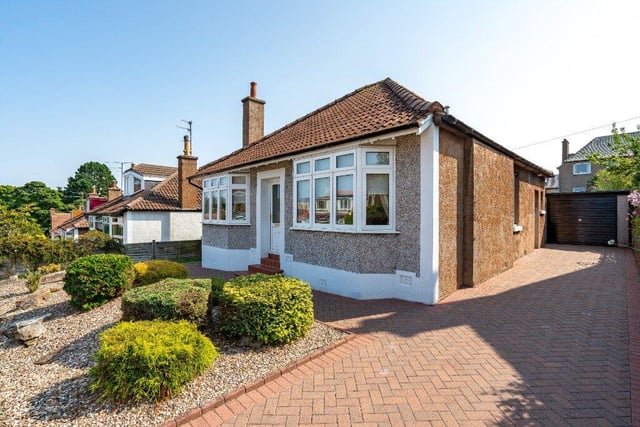 A beautifully presented three bedroom bungalow with a private garden and driveway, located just a short walk from the town centre - £10,000 total stay.