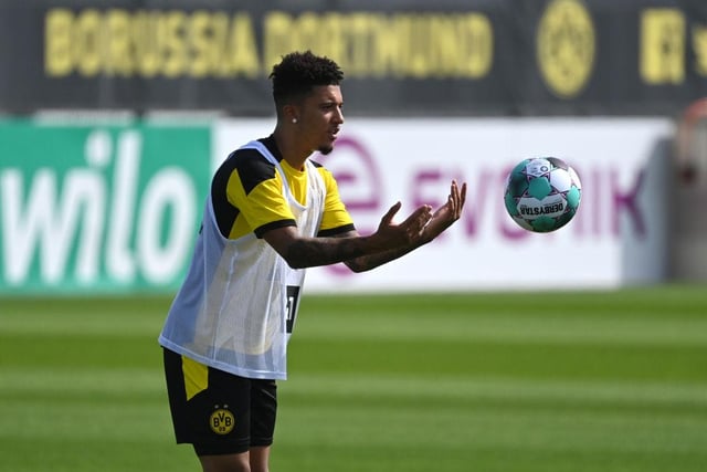 Manchester United will be forced to pay £108m upfront if they want Jadon Sancho. The England star is reportedly the club’s No.1 target. Borussia Dortmund are playing hardball and refusing to budge from their transfer stance. (Express)